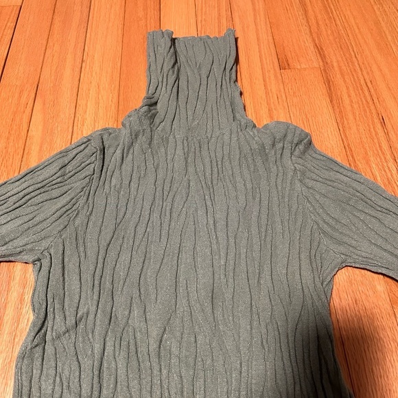 101Idees Green Turtleneck Sweater Size L/XL - Picture 4 of 8
